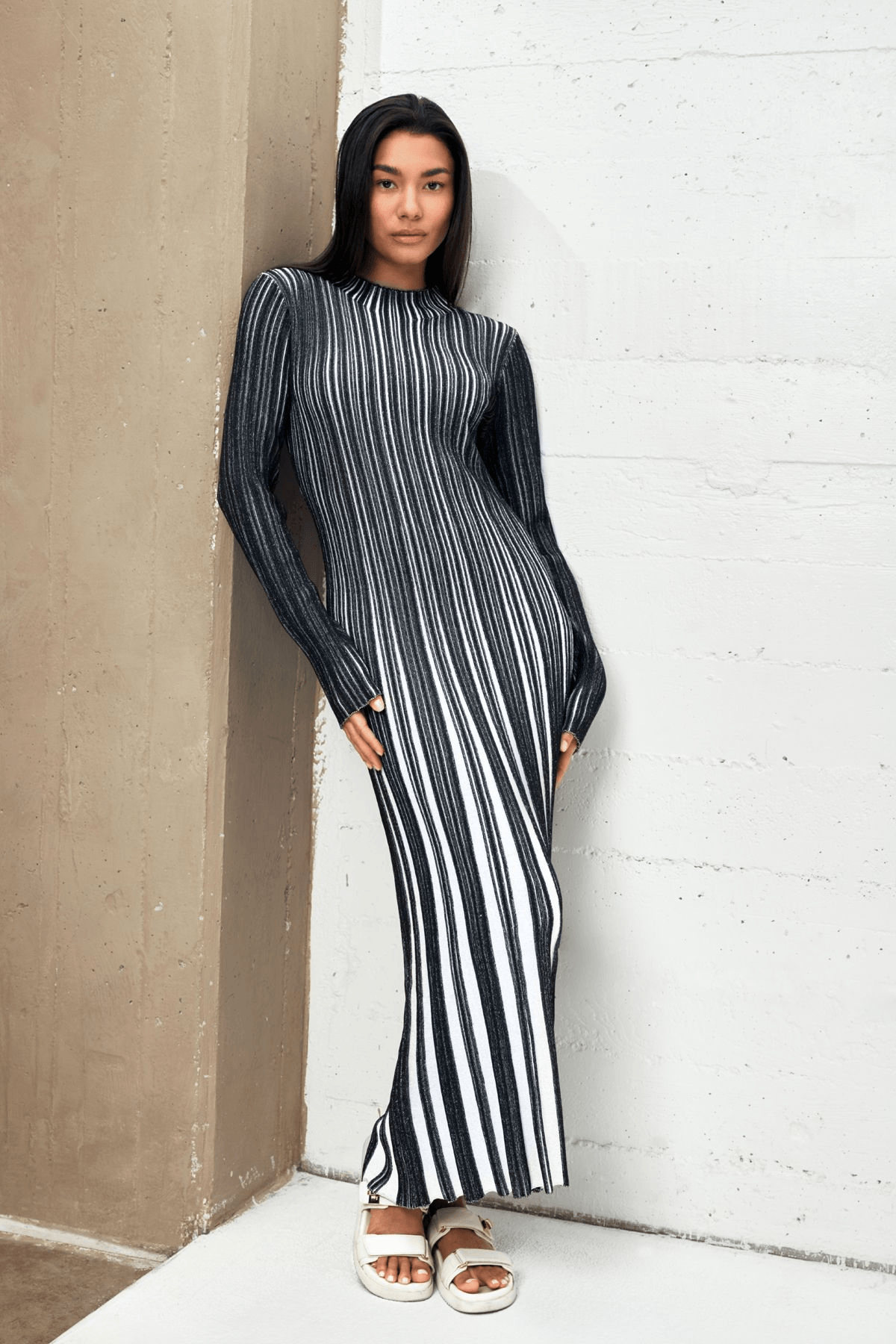 Elaura Ribbed Knit Long Sleeve Maxi Dress